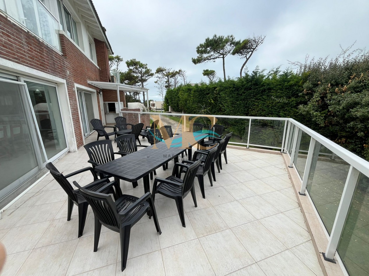 Impecable Casa a la venta en Pinamar Norte