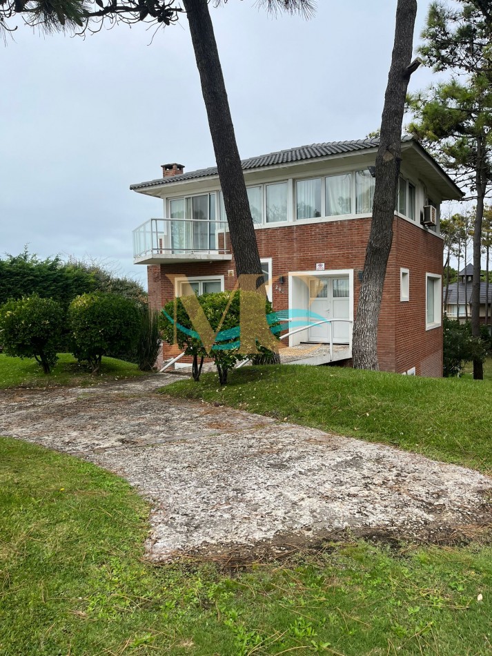 Impecable Casa a la venta en Pinamar Norte