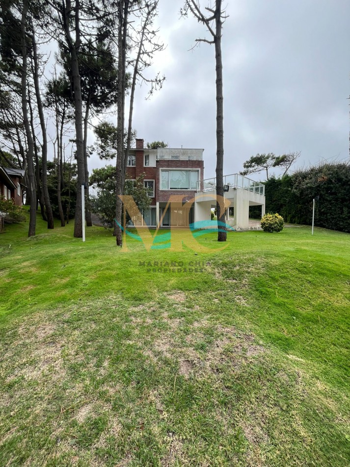 Impecable Casa a la venta en Pinamar Norte